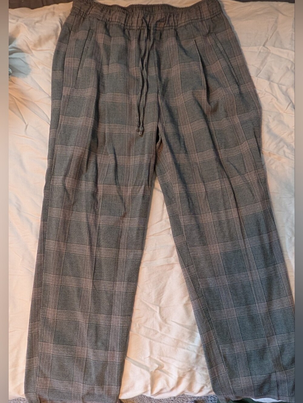 Old Navy Gray Plaid Drawstring Pants